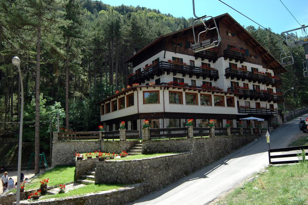 Hotel Garni Mille Pini Scanno Εξωτερικό φωτογραφία