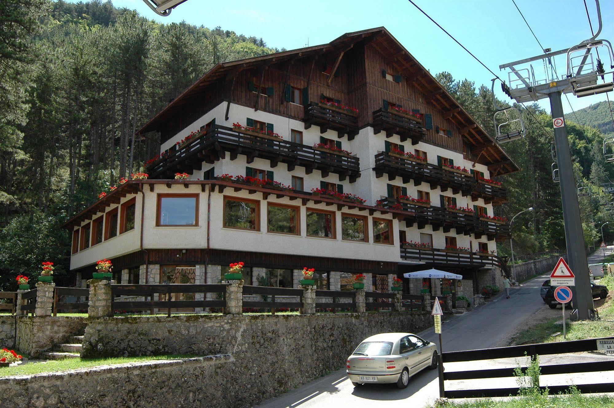 Hotel Garni Mille Pini Scanno Εξωτερικό φωτογραφία